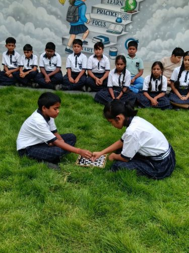 Copy of Students actively participating in the Chess Quiz